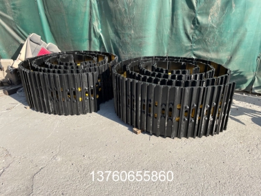 PC400-6挖掘機鏈（liàn）條總（zǒng）成